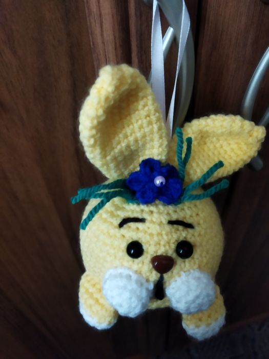 Zajączek wielkanocny szydelkowy