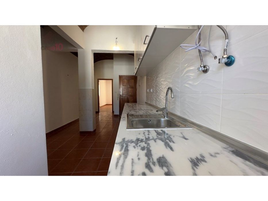 Arrenda-se apartamento T2 no Centro Histórico de Évora
