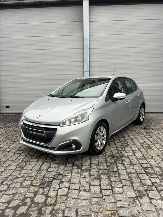 PEUGEOT 208 1.6Hdi