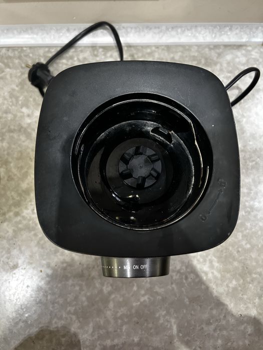 Блендер стационарний Philips HR3655