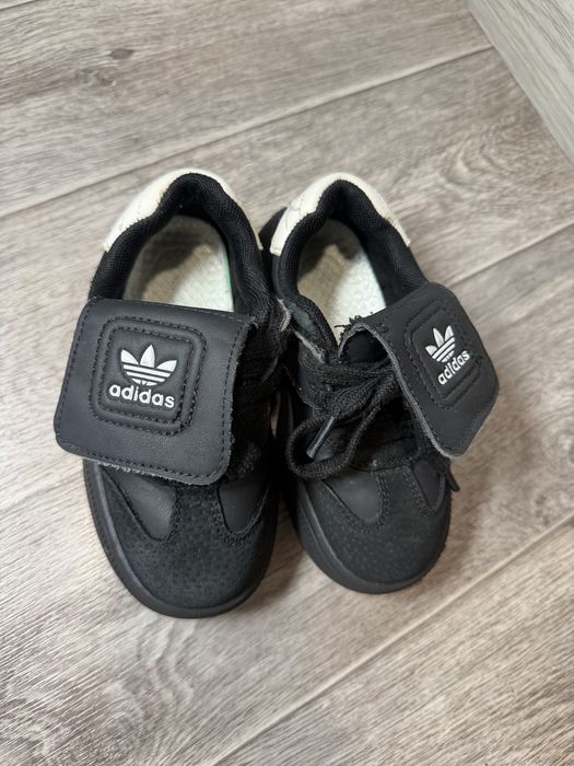 Кросівки дитячі adidas