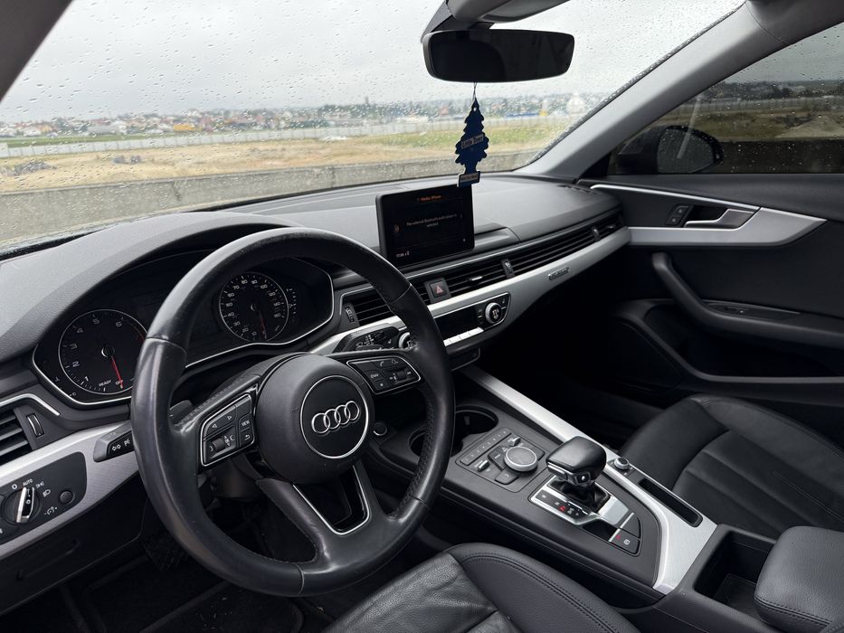 Продам Ауді А4 2017 рік