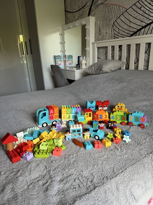 Lego Duplo 4 kompletne zestawy dla Malucha pierwsze Lego dla dziecka Alfabet Cyfry Pociąg Figurki
