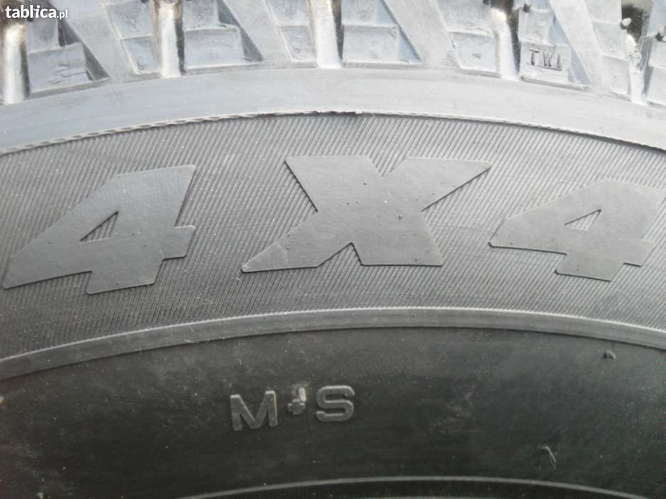 Opony zimowe SUV 4x4 235/65R17 DMZ3 NORDIC bieżnik , kopia BRIDGESTONE