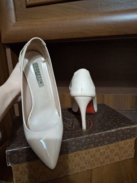 Туфлі,38 розмір,бежеві