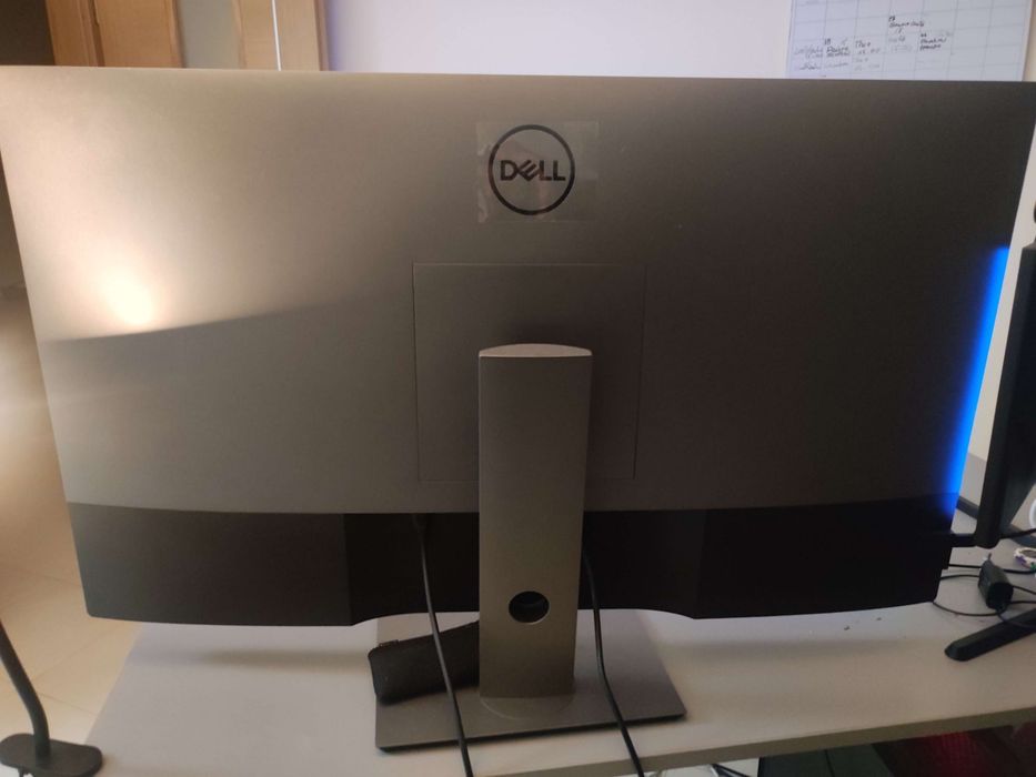 Monitor dell 42.5 “ U4320Q 4k