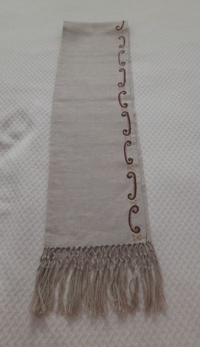 Naperon em linho grosso pintado à mão