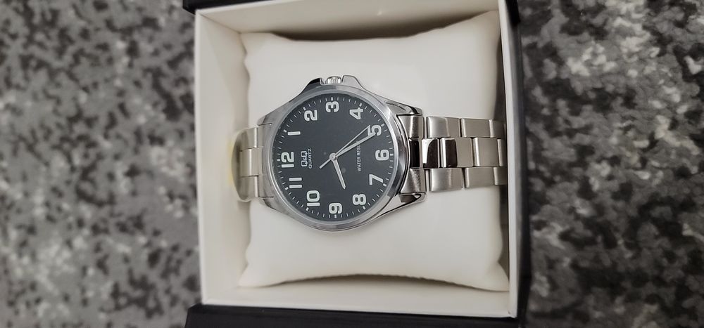 Чоловічий годинник Q&Q QA06J205Y