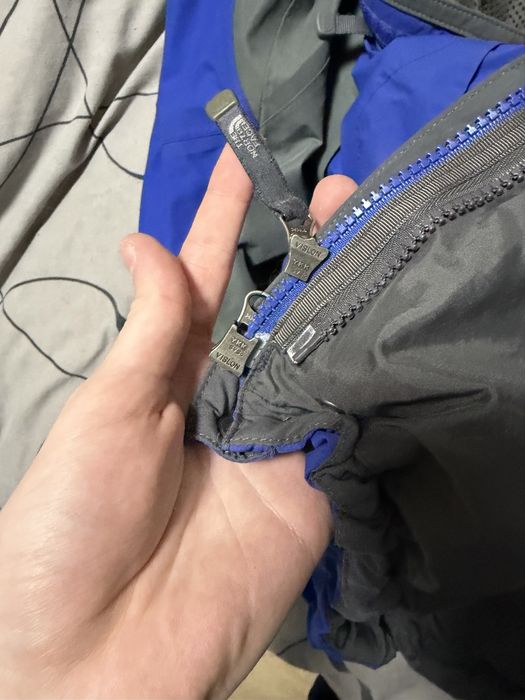 Курточка/ветровка The north face TNF