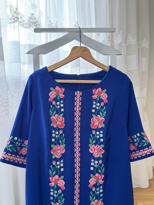 Вишите плаття / машинна вишивка