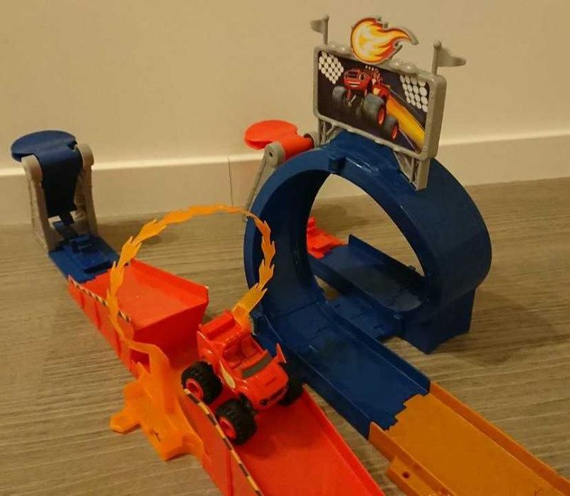 Pista de carros “Blaze e as Monster Machines” (+3)