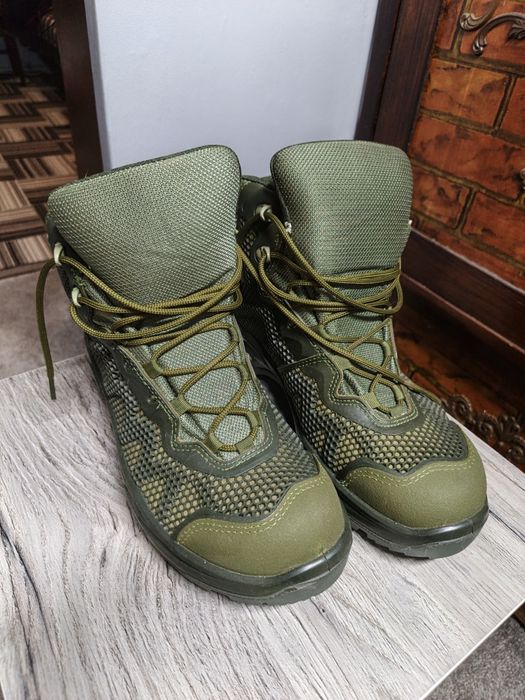 Берці оливкового кольору 42 розмір (літо,зима)