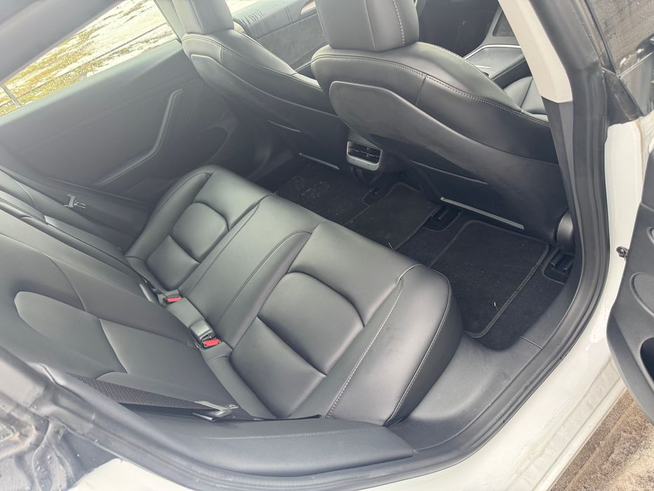 Продам Тesla model 3