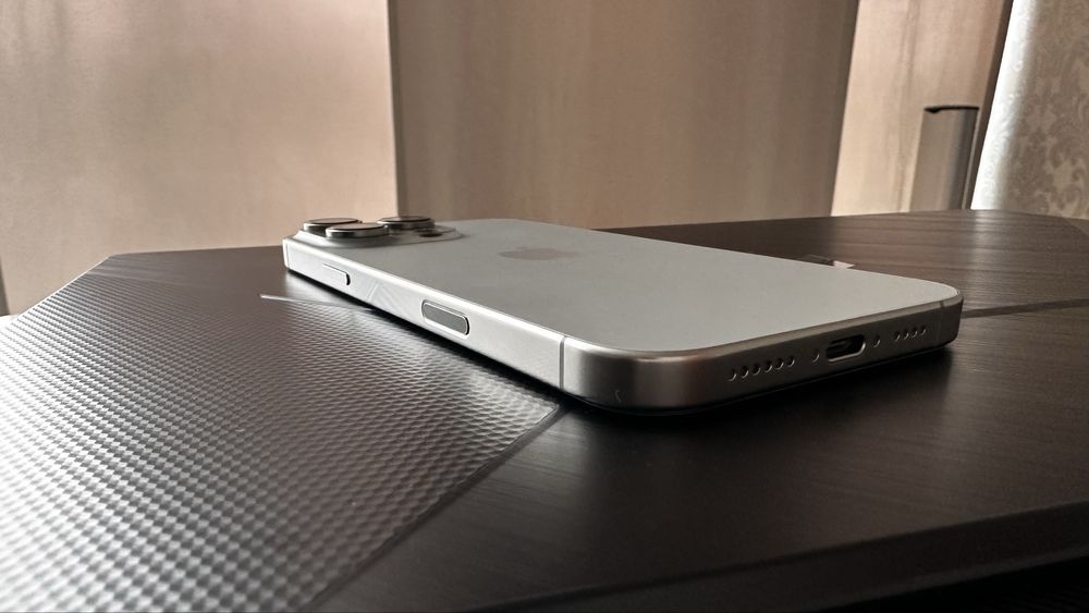 Iphone 16 Pro Max 256 физ sim, на гаранти бат 100%