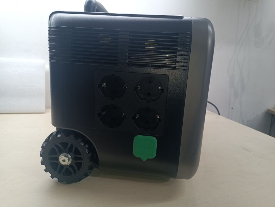 Зарядна станція Zendure SuperBase Pro 1500