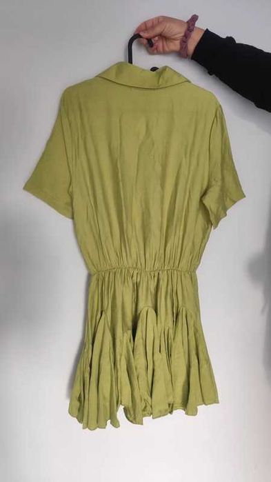 Vestido curto de mulher