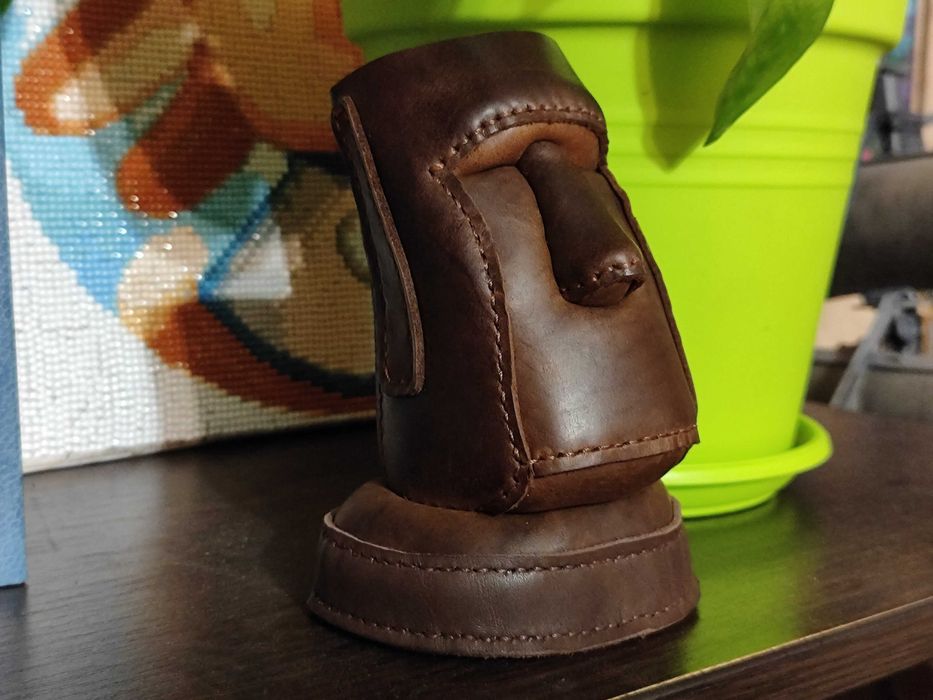 Ваза из кожи Моаи, остров Пасхи. Для канцтоваров, элемент декора