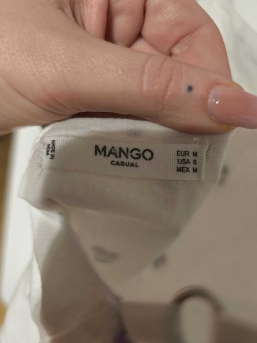 Biała lekka sukienka