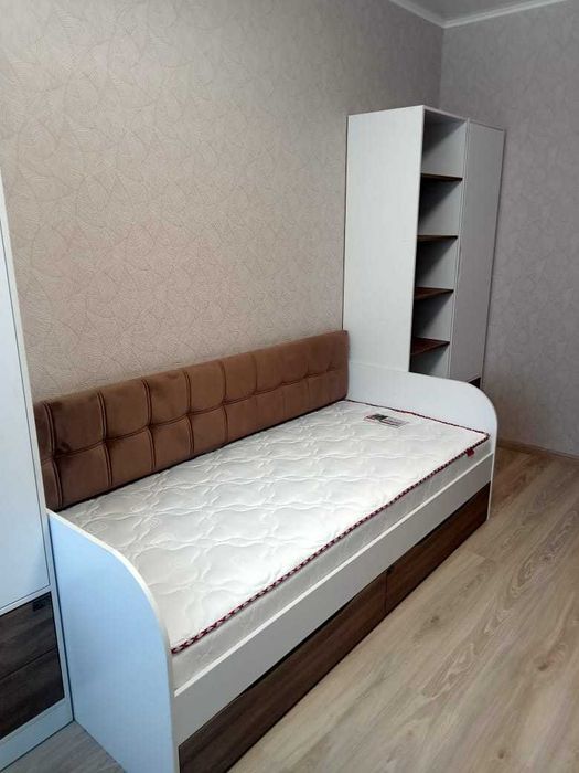 Детская комната. Кровать диван, шкаф, 2пенала, стол Доставка бесплатно