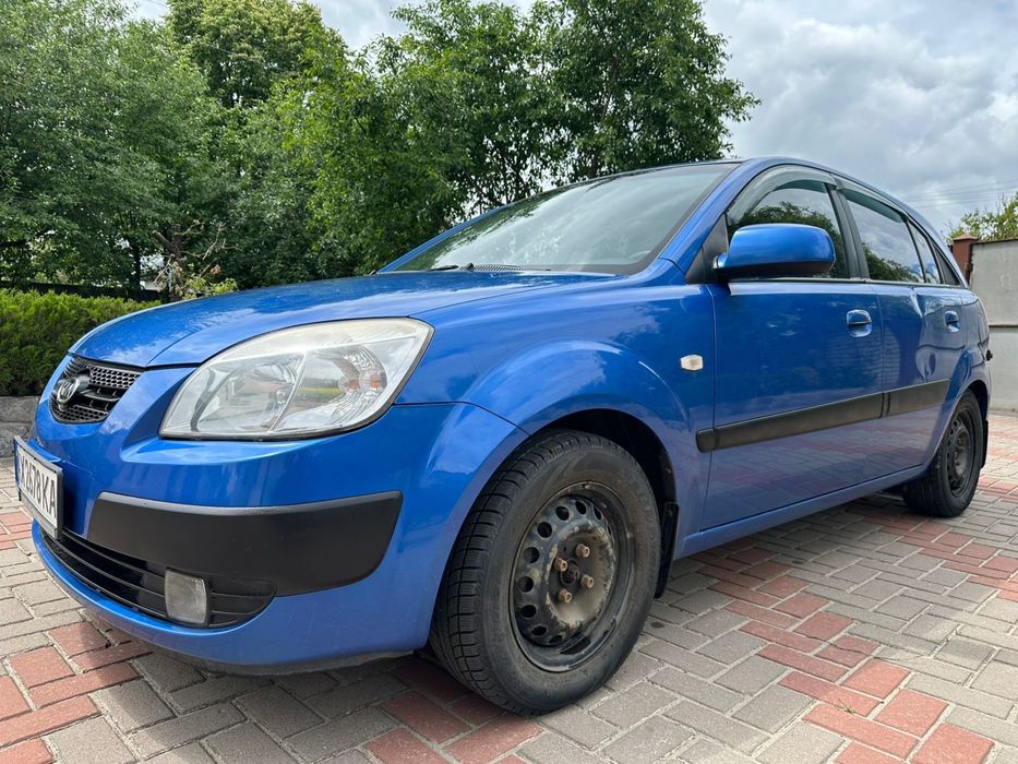 Kia rio хетчбек 2006 року