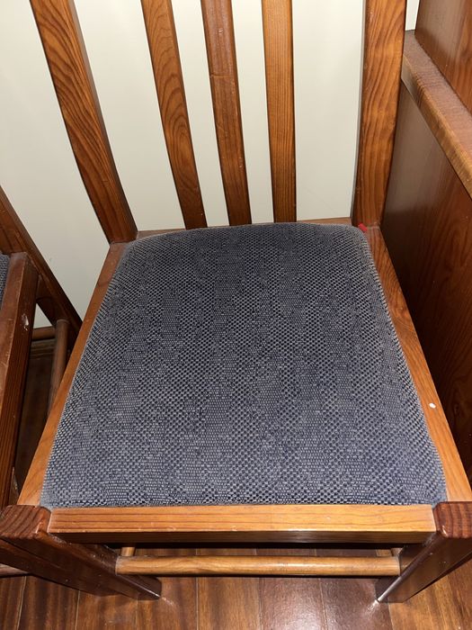 Conjunto de cadeiras madeira de pinho