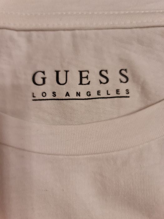 Biały t- shirt, koszulka Guess, złote logo