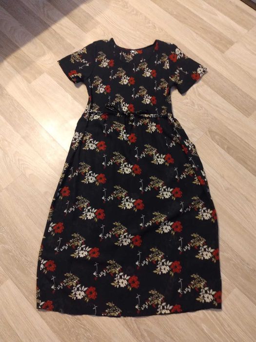 Czarna sukienka damska w print maxi M 38