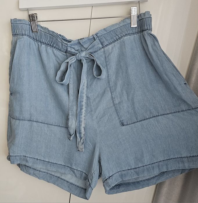 03 WYPRZEDAŻ Tom & Rose Krótkie spodenki damskie r.XL Szorty