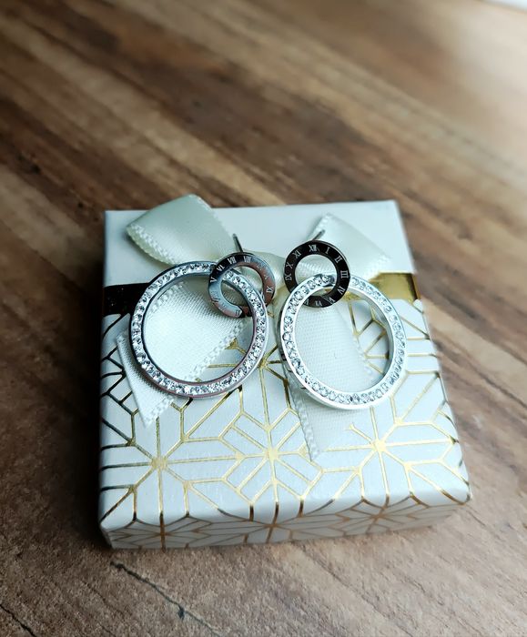 Srebrne kolczyki, stal chirurgiczna