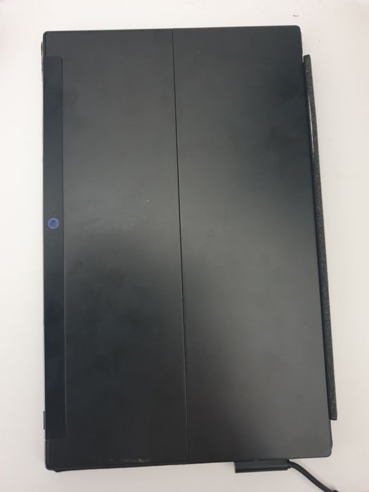 Microsoft surface RT 2GB ram 32GB hdd Windows 10!