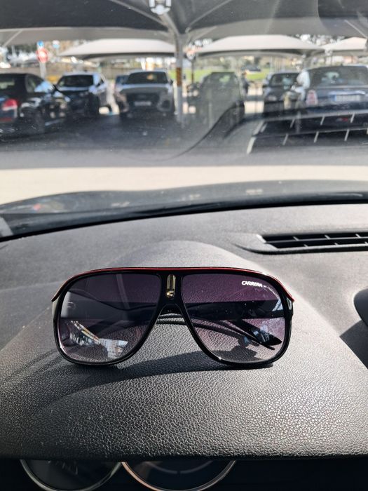 Vendo óculos Carrera
