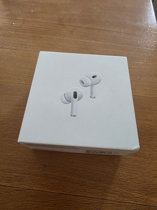 Нові навушники. Aplle airpods pro