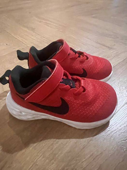 Buty sneakersy Nike revolution rozm 23,5