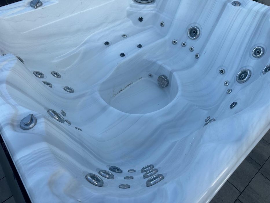 Jacuzzi ogrodowe Canadian Spa 200x200 Balboa ozonator Led okazja 40dys