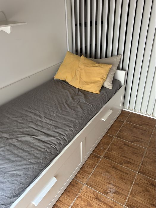 Sofá-cama retratil IKEA BRIMNES