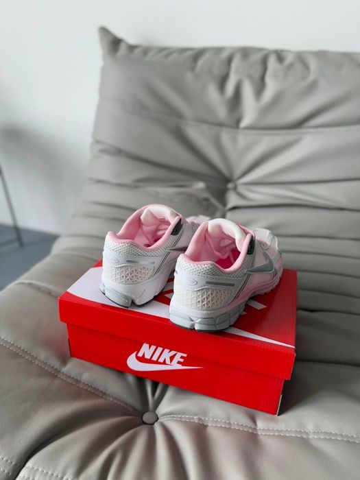Nike Zoom Vomero 5 Pink