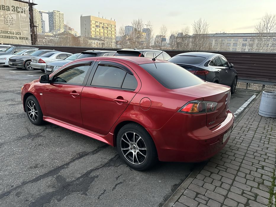 Продам Офіційний Mitsubishi Lancer X в гарному стані