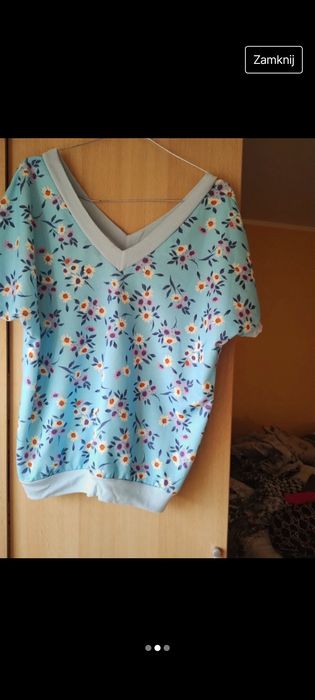 Bluzka na krótki rękaw.