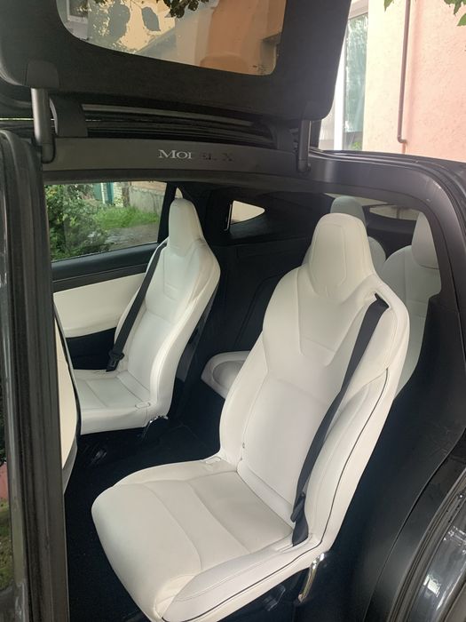 Tesla Model X 2016