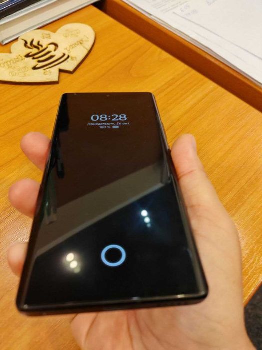 Продам Vivo X90 (8/128 ГБ)