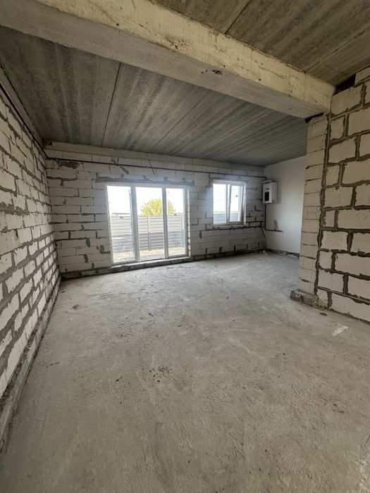 Продаж таунхауса на Летрі(Таращанський масив), можливий продаж по програмах.