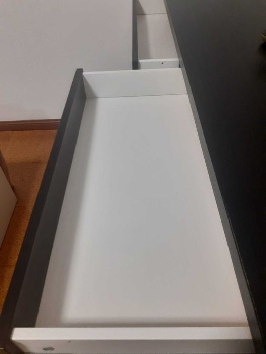 Secretaria como nova