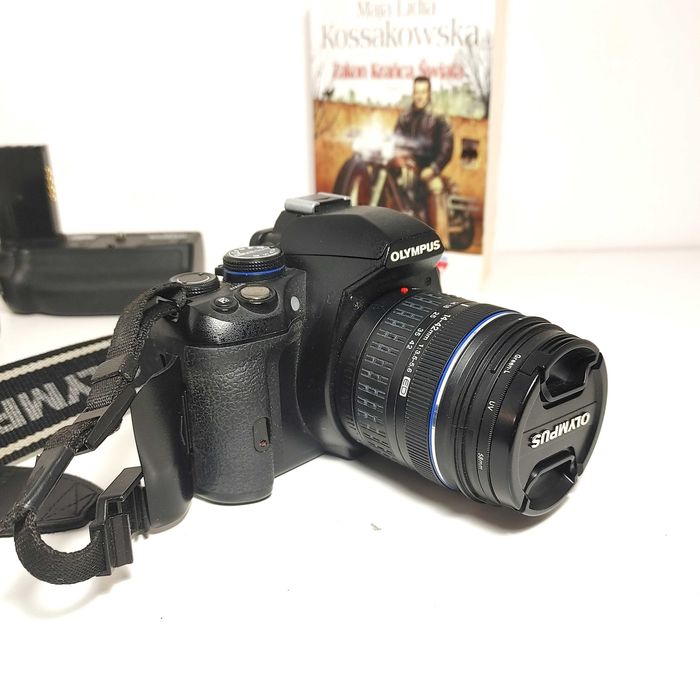 Cyfrowa Lustrzanka OLYMPUS IS E 620 z lens Zuiko 14-42mm 1:3,5-5,6 4/3