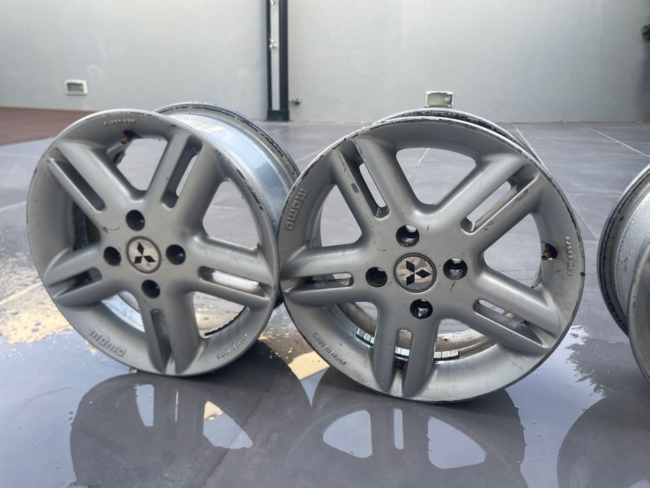 Jantes furacão 4-100, 15, Marca: Momo, Mitsubishi