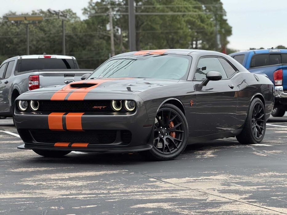 Dodge Challenger SRT Hellcat      2017