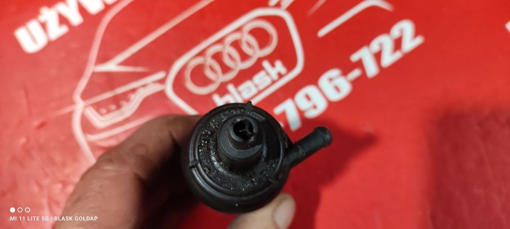 Pompka Oryginalna Spryskiwacza Szyby Audi A6 C4 Kombi 98 Blask Gołdap