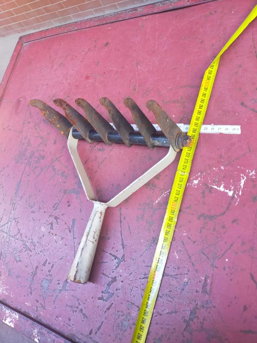 сельхозинвентарь времён СССР.