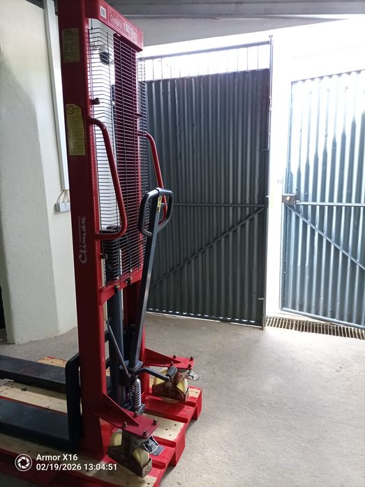 Plantaforma elevatória manual