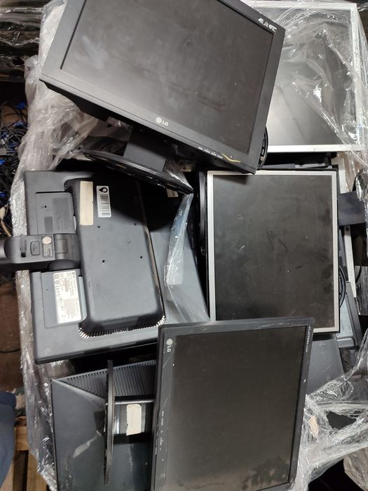 монітори плоскі Samsung LG