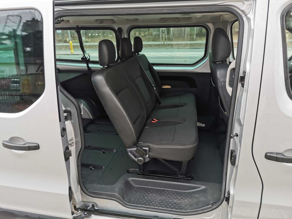 Renault Trafic 8 osób. zamiana W-wa
